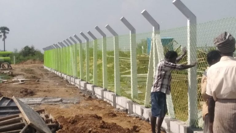 Professional fencing contractors in Chennai fixing chain link fence posts